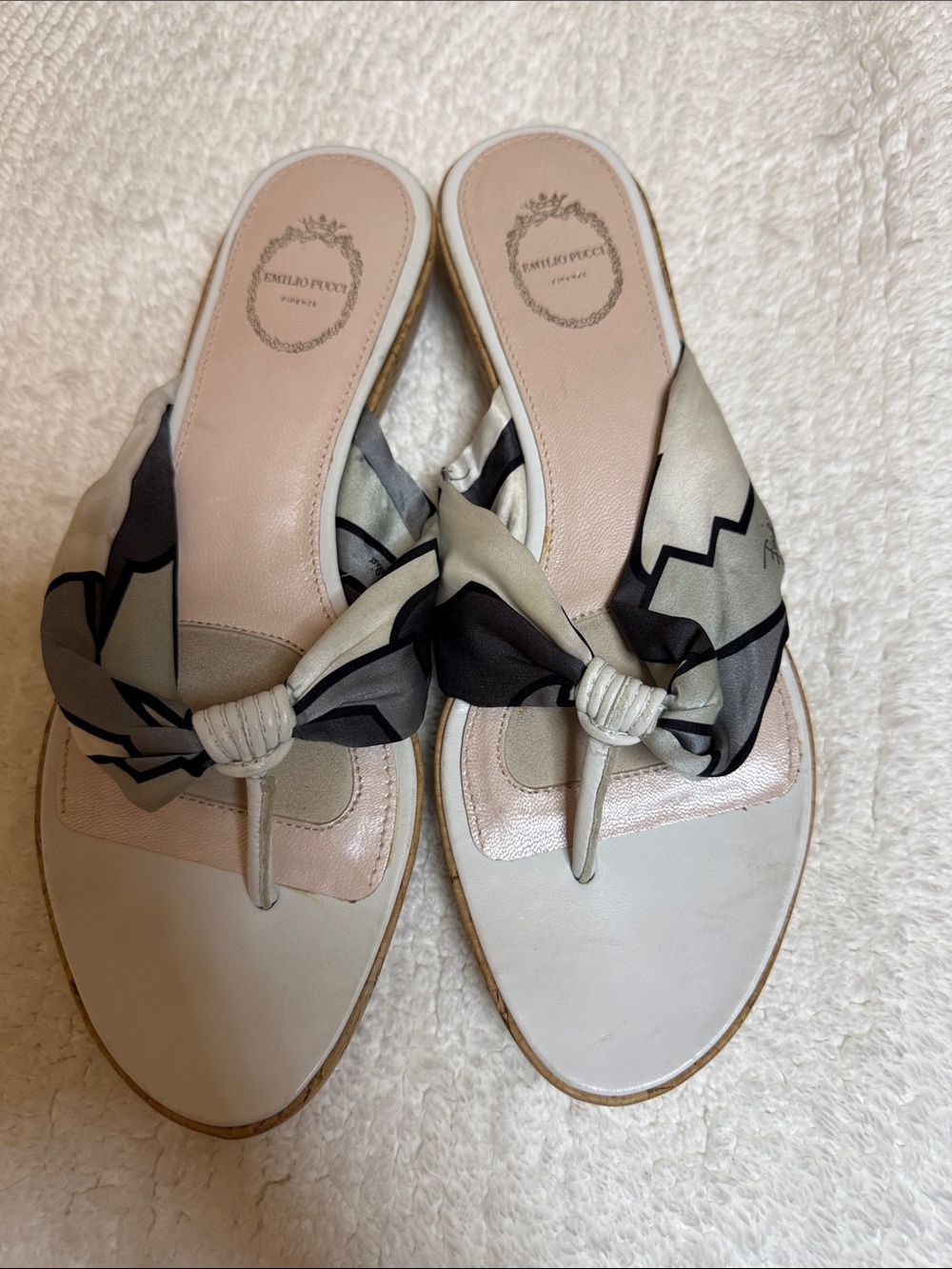 Emilio Pucci Graphic Print Scarf Bow T-Strap Wedge Sandals vintage 2008